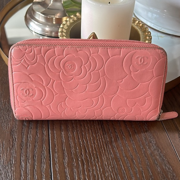 Chanel Camellia Flower Wallet - Picture 5 of 6